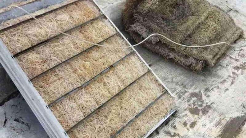 پوشال های قدیمی و فرسوده